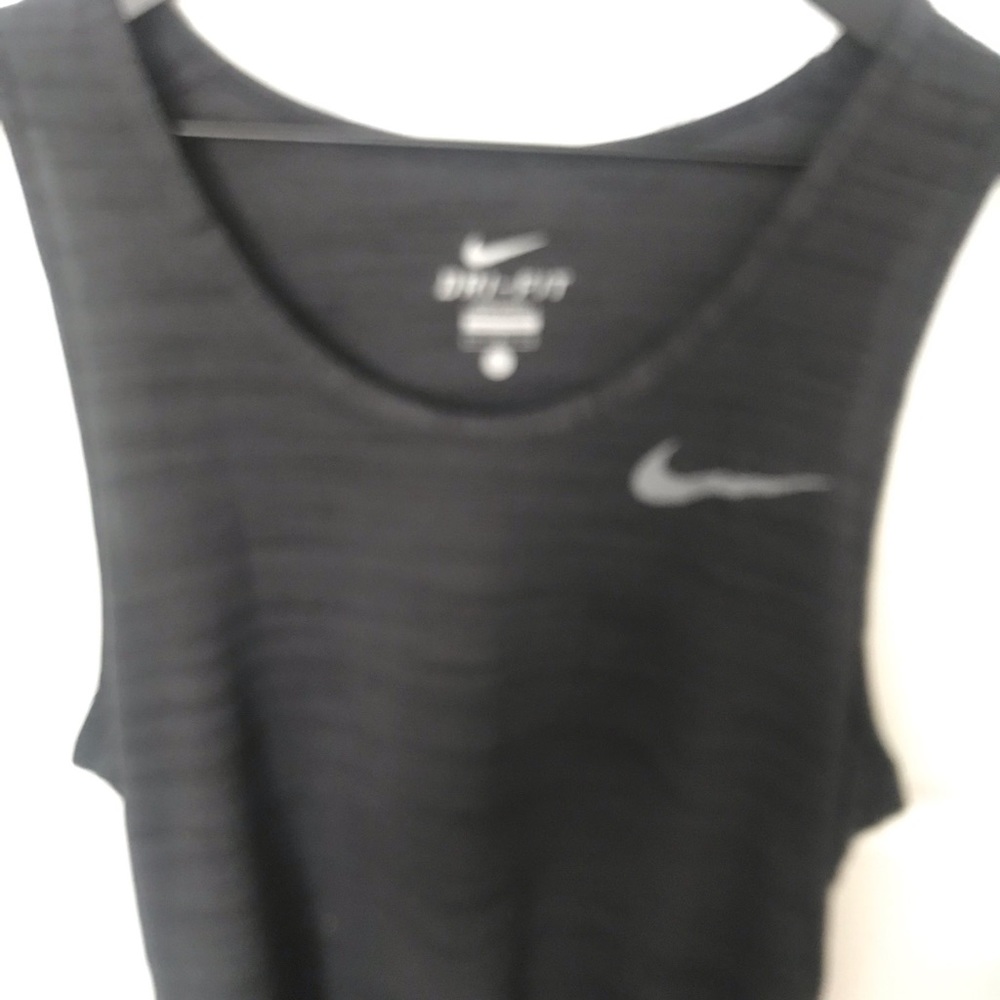 Nike dry fit Men’s size Large
